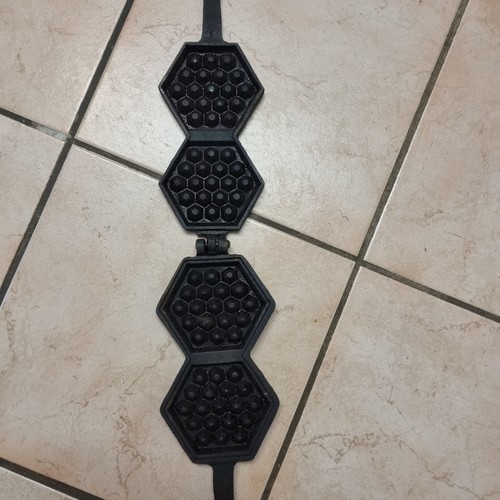Altes waffeleisen aus guss - altes,